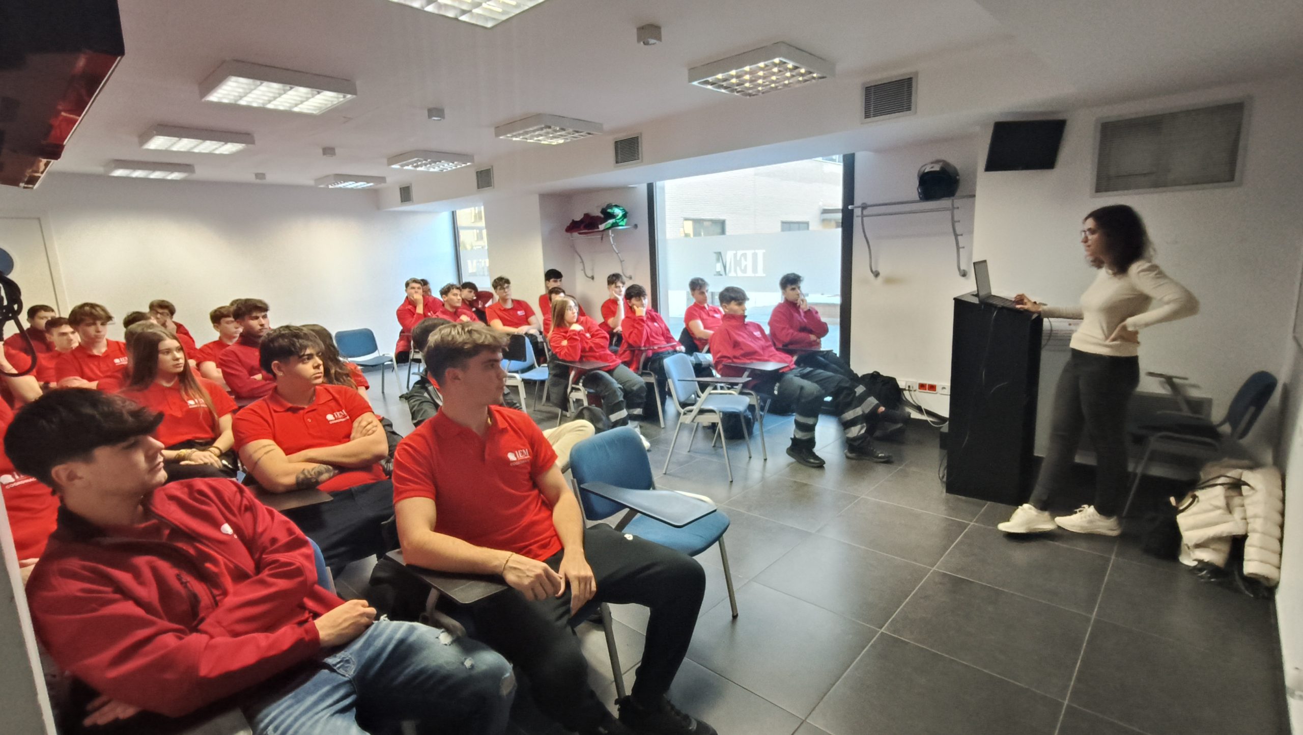 IMG20251125151812 Nova Icària Esport & Fit - Promoción Deportiva Vila Olímpica Poblenou - La Marató 3cat - Cáncer